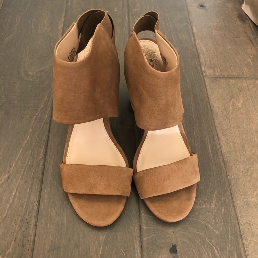 NWOT Vince Camuto ‘keisha’ heels size 8.5